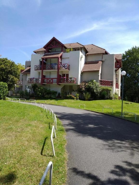 L'etoile Paloise -terrasse &wifi &parking &piscine Apartamento Pau